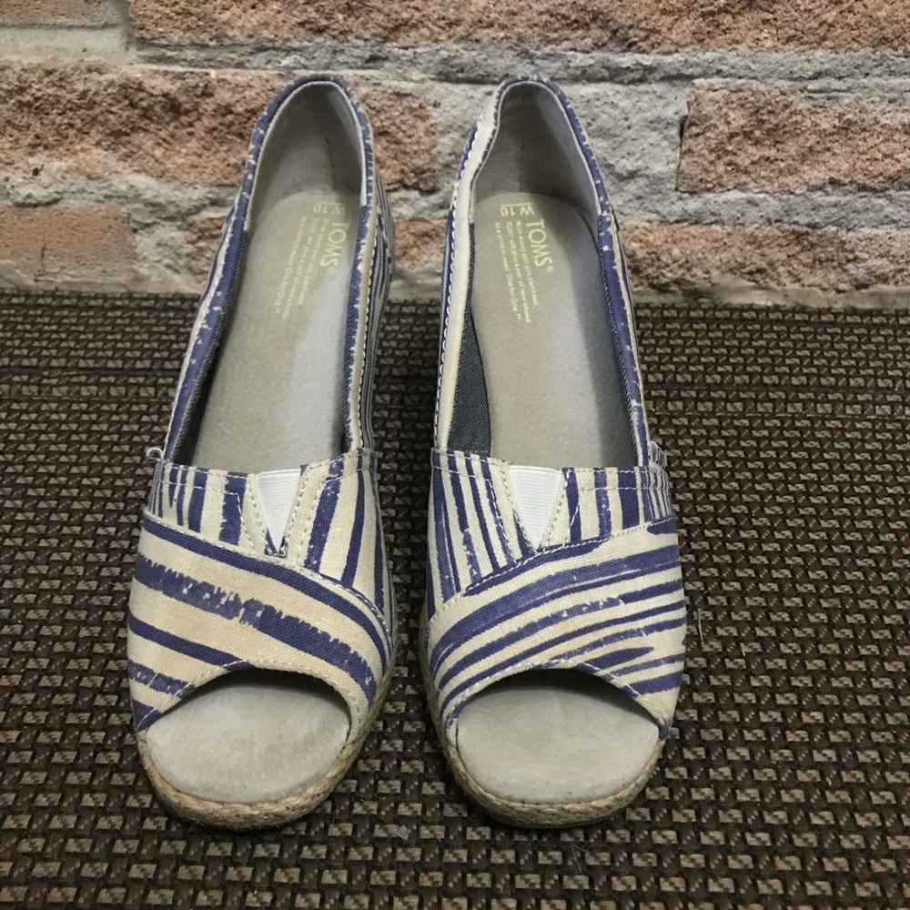 Toms wedges size 10
